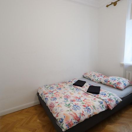 Fantastic Waw - Room - K2 Варшава Екстериор снимка